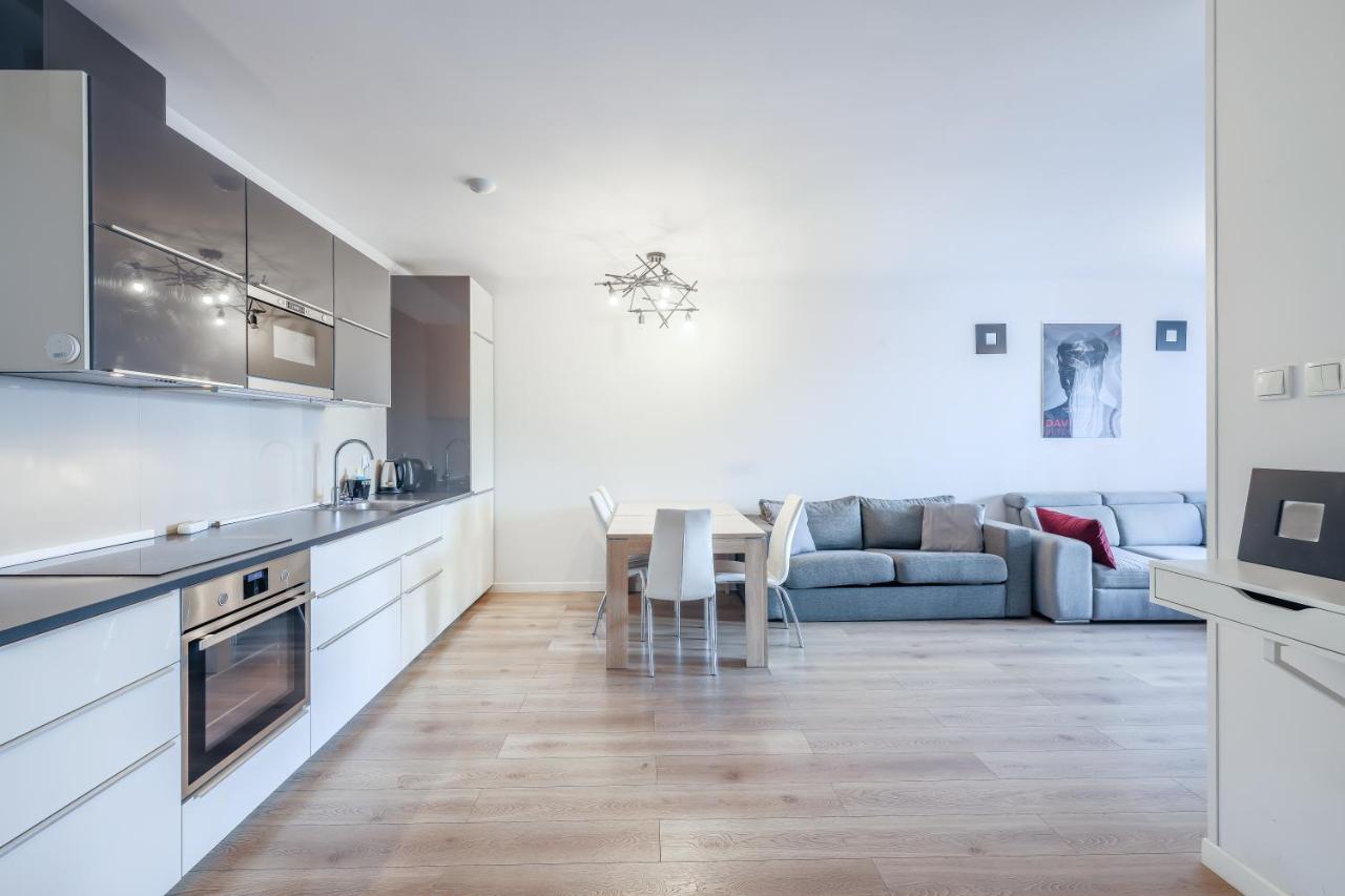 Apartmate Spacious Apartment With Balcony Oldtown For 6 People グダニスク エクステリア 写真